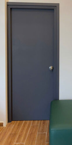 cửa composite màu xám