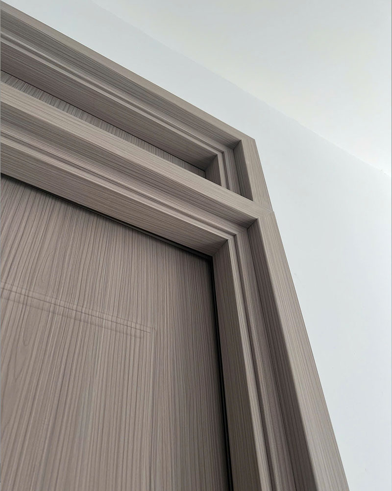 cửa phòng ngủ có ô fix trên