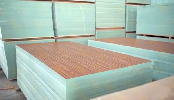 Các tấm ván gỗ MDF lõi xanh